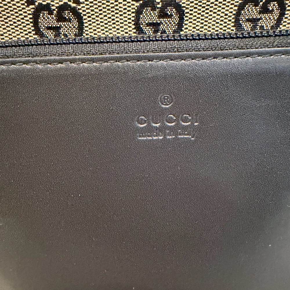 Gucci Black and Beige Bag - Like New! Comes with Authentication Paper! - Picture 2 of 14